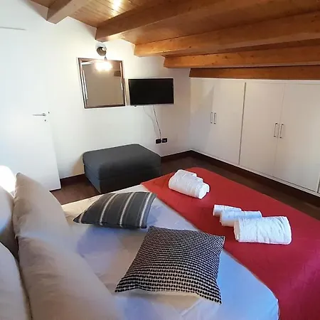 Apartman Terrace With View Attic In Old Town Ballarhome *